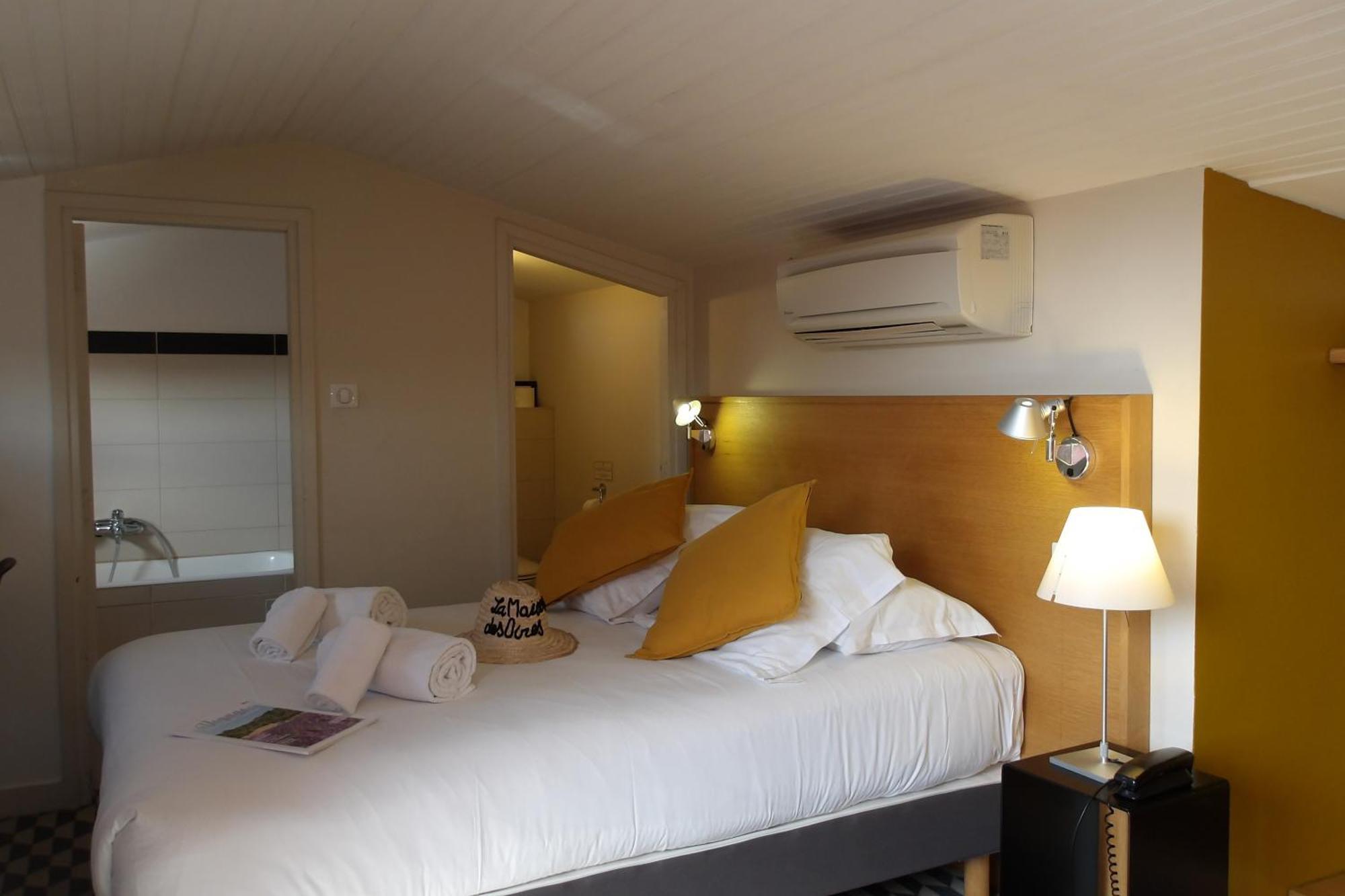 La Maison Des Ocres - Provence Hotel 3*