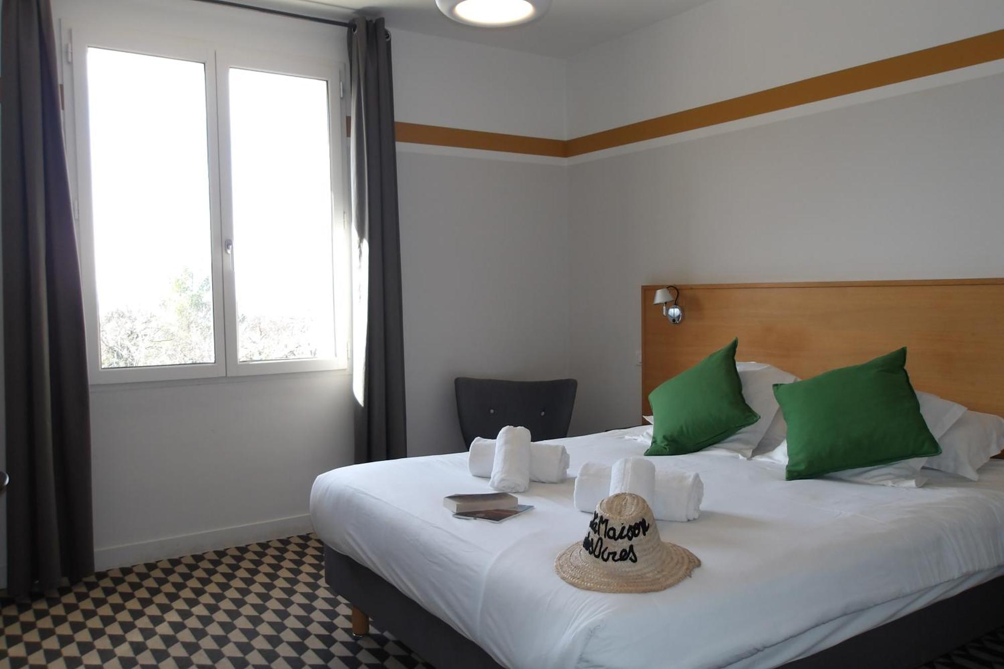 Hotel La Maison Des Ocres 3*