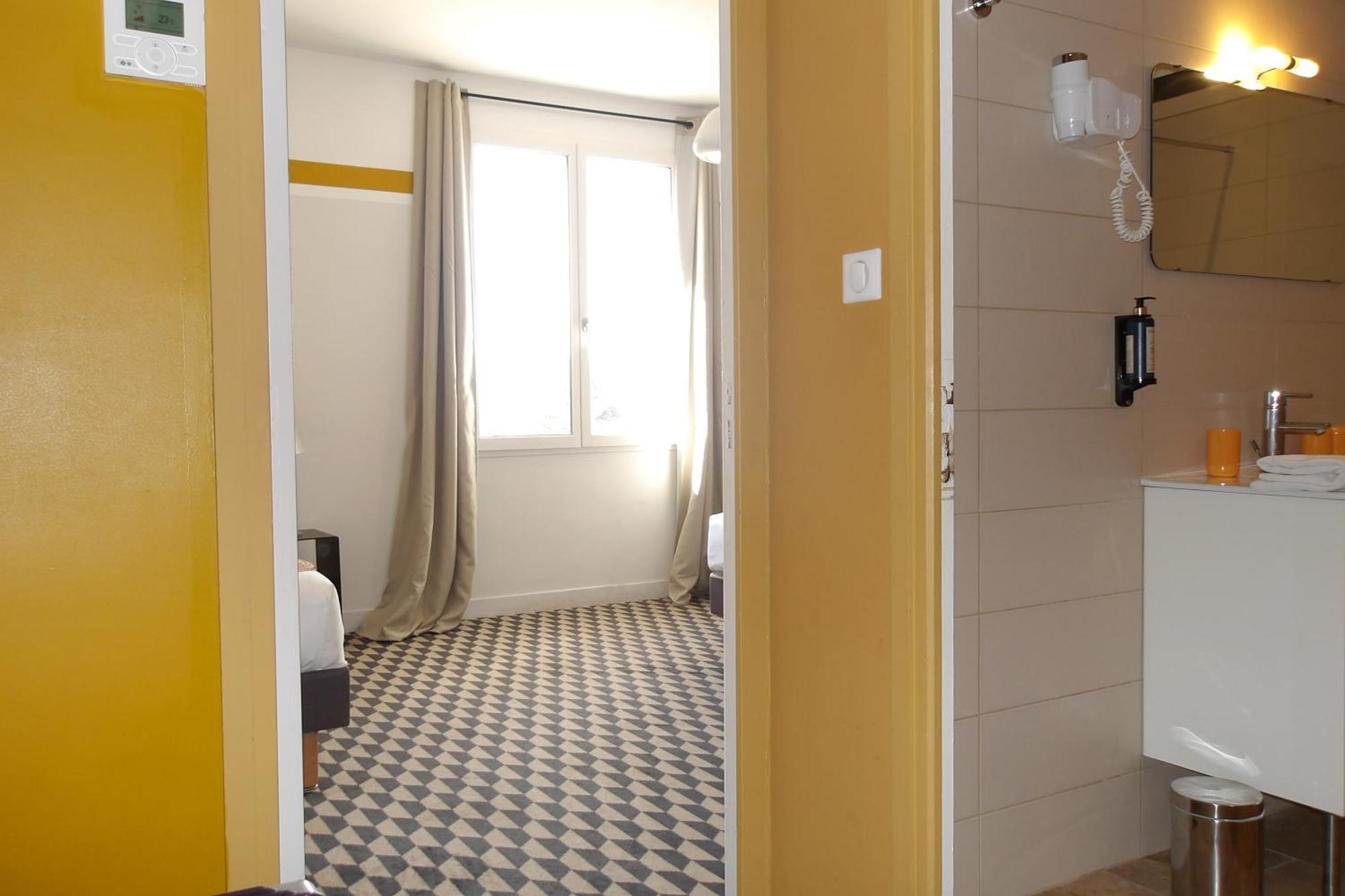 Hotel La Maison Des Ocres - Provence 3*